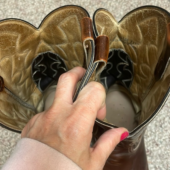 Vintage higher cut cowboy boots with stitch design - Picture 9 of 10